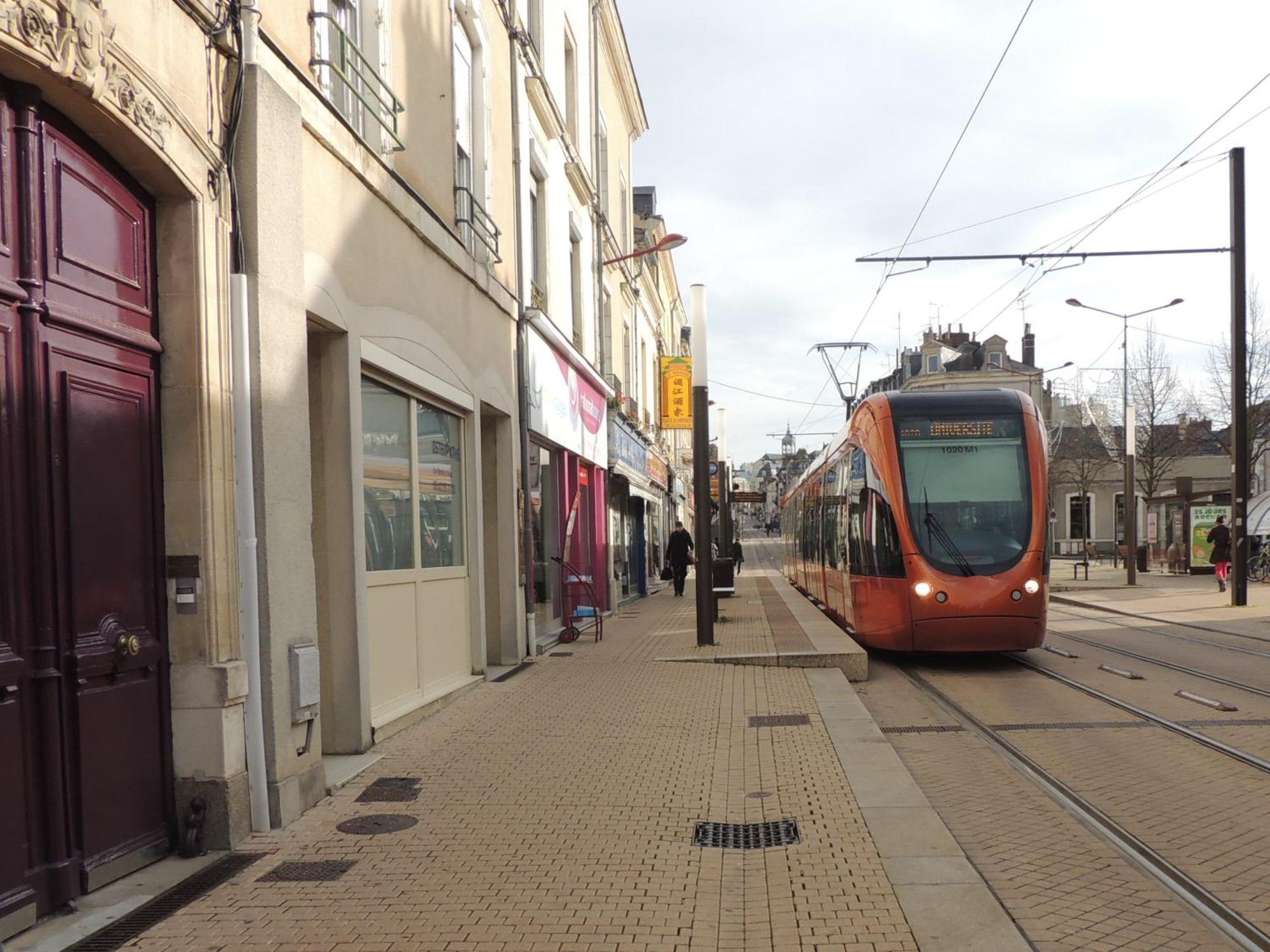 Appartement Le Gambetta Le Mans Exteriör bild